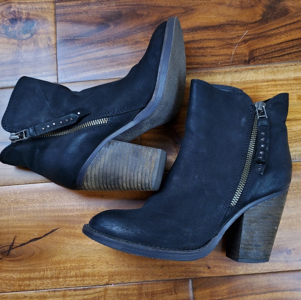 Steve Madden Black Boots